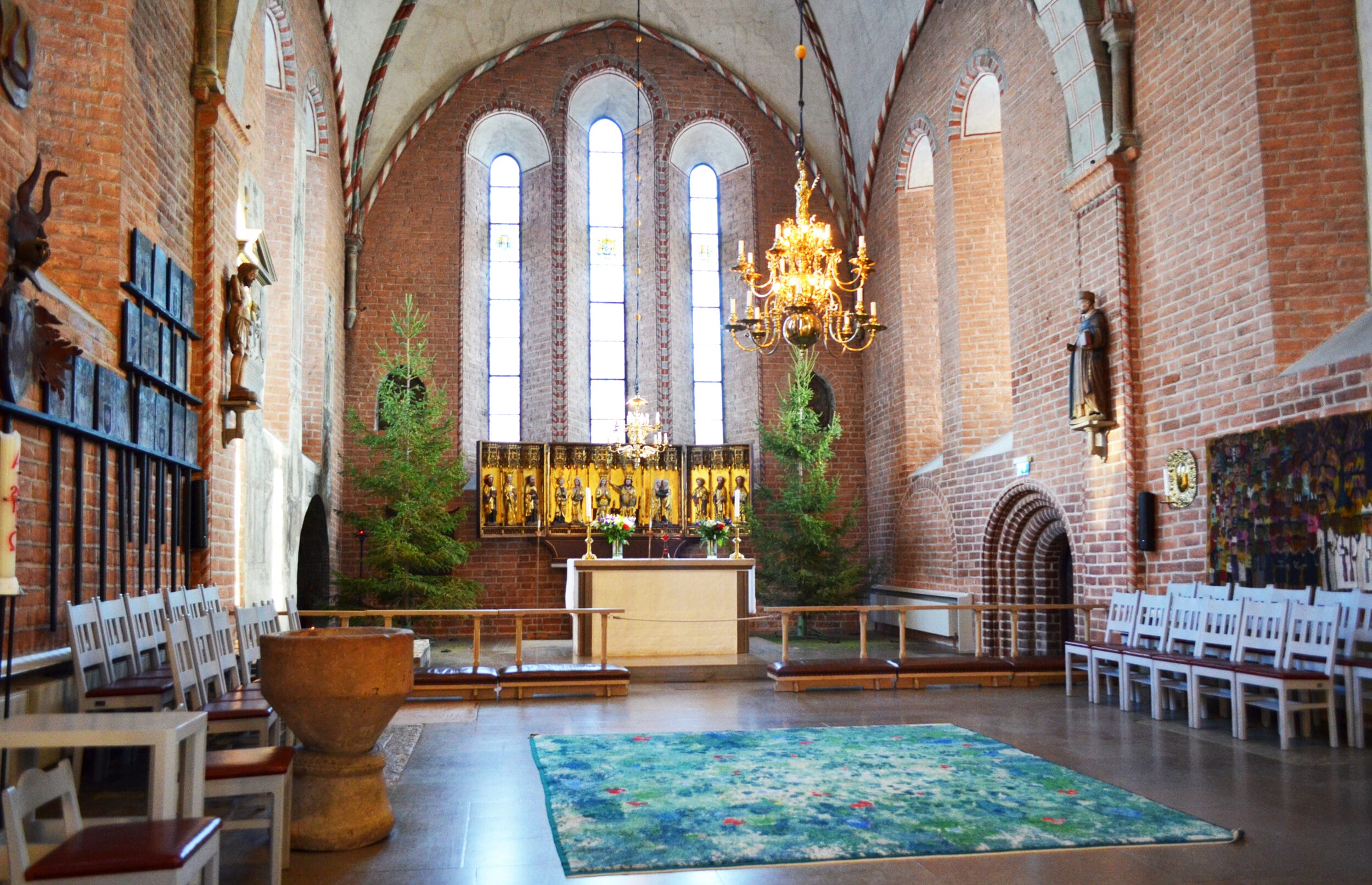 mariakyrkan-ljudanläggning-ljudteknik-högtalare-kyrka