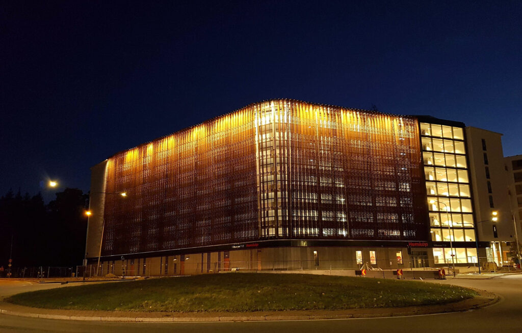 dansmästaren-uppsala-parkeringshus-ljussättning-ljusdesign-svante-petterssson-fasadbelysning