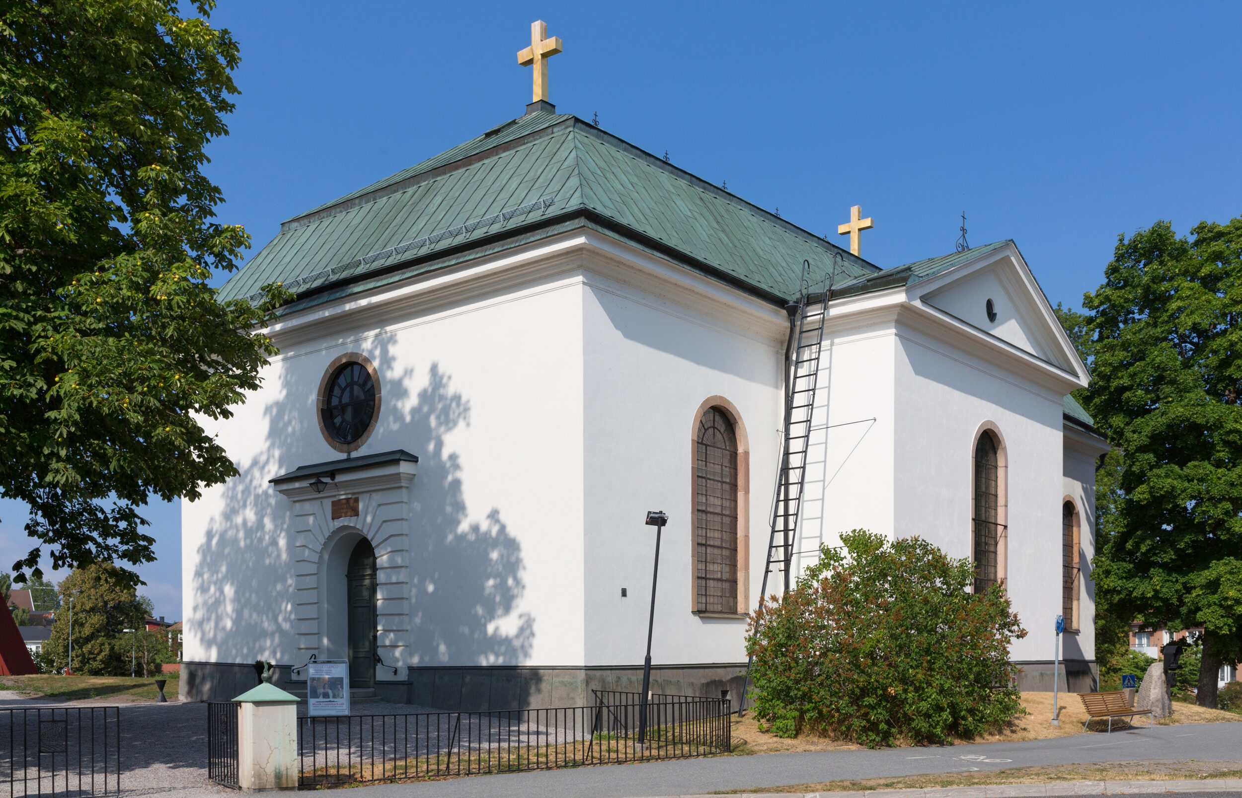 vaxholms-kyrka-ljussättning-ljusdesign-belysning