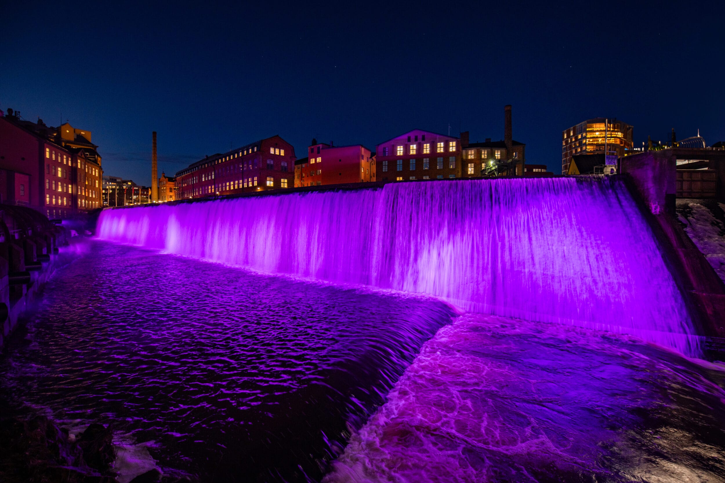 norrköping-vattenfall-ljusdesign-ljussättning-kreativ-teknik-michael-hallbert