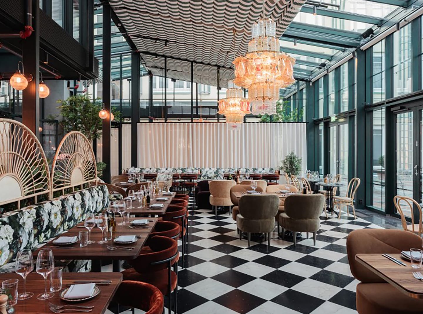 Restaurang-hotell-Elite-Ad-Astra-Södertälje-ljussättning-Skuggan-Arkitekter-Kreativ-Teknik-ljusdesign