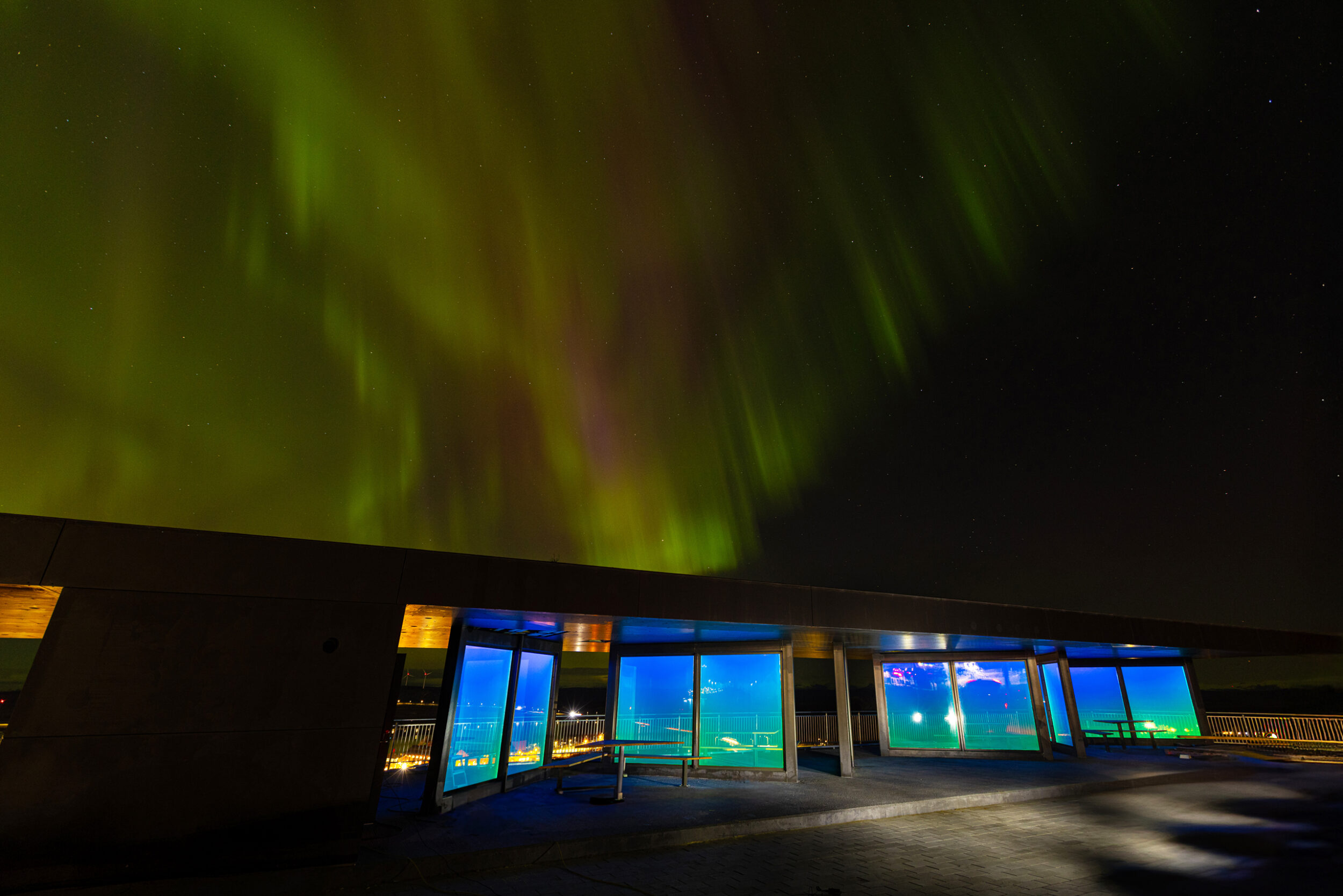 kiruna-rastplats-ljussättning-ljusdesign-norrsken-kreativ-teknik- KP-Electro-Trafikverket-glas-belysning