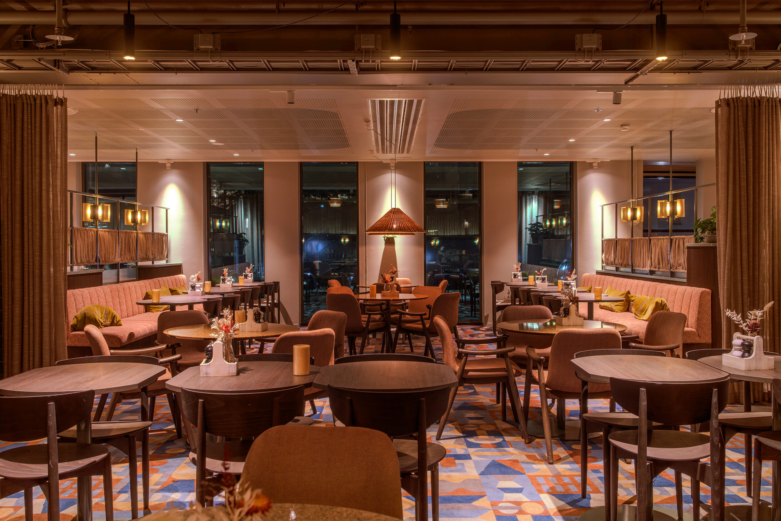 kreativ-teknik-scandic-alvik-hotell-belysning-restaurang