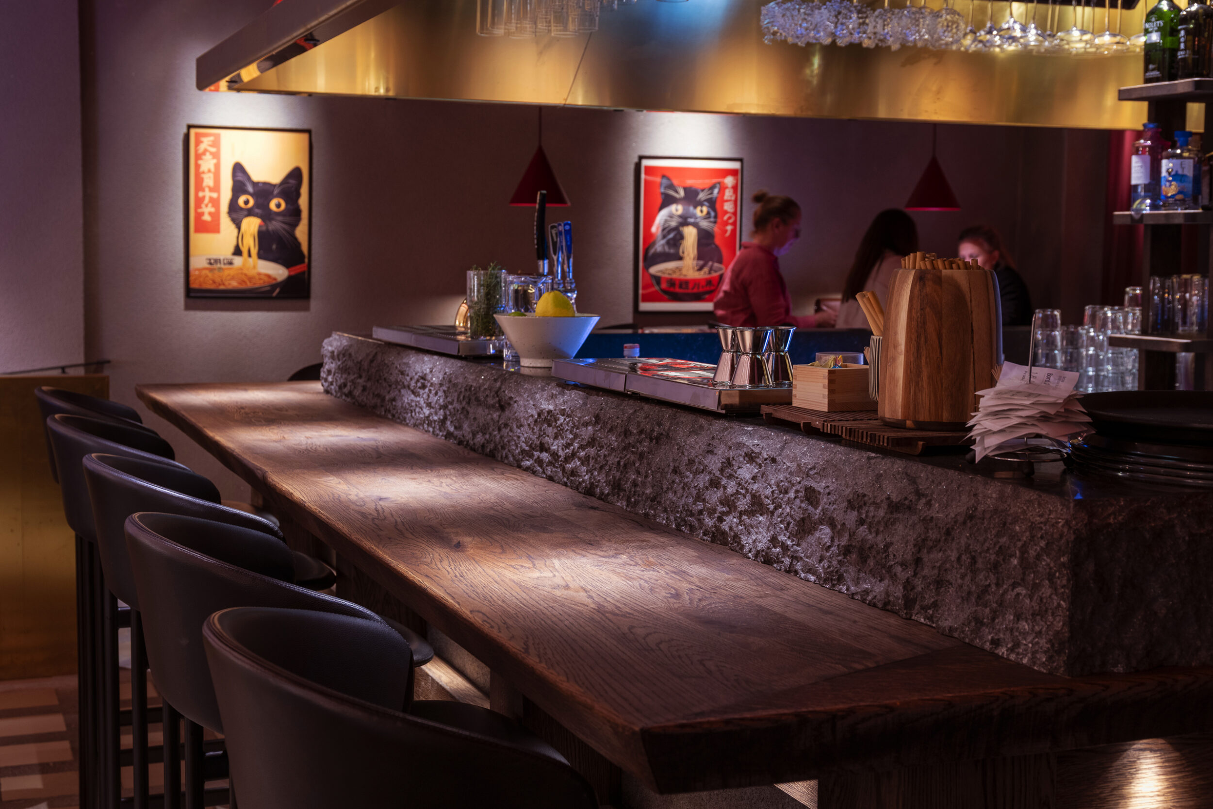 kreativ-teknik-roppongi-restaurang-belysning-ljus-ljud-bild-styrteknik-ljussättning-göteborg