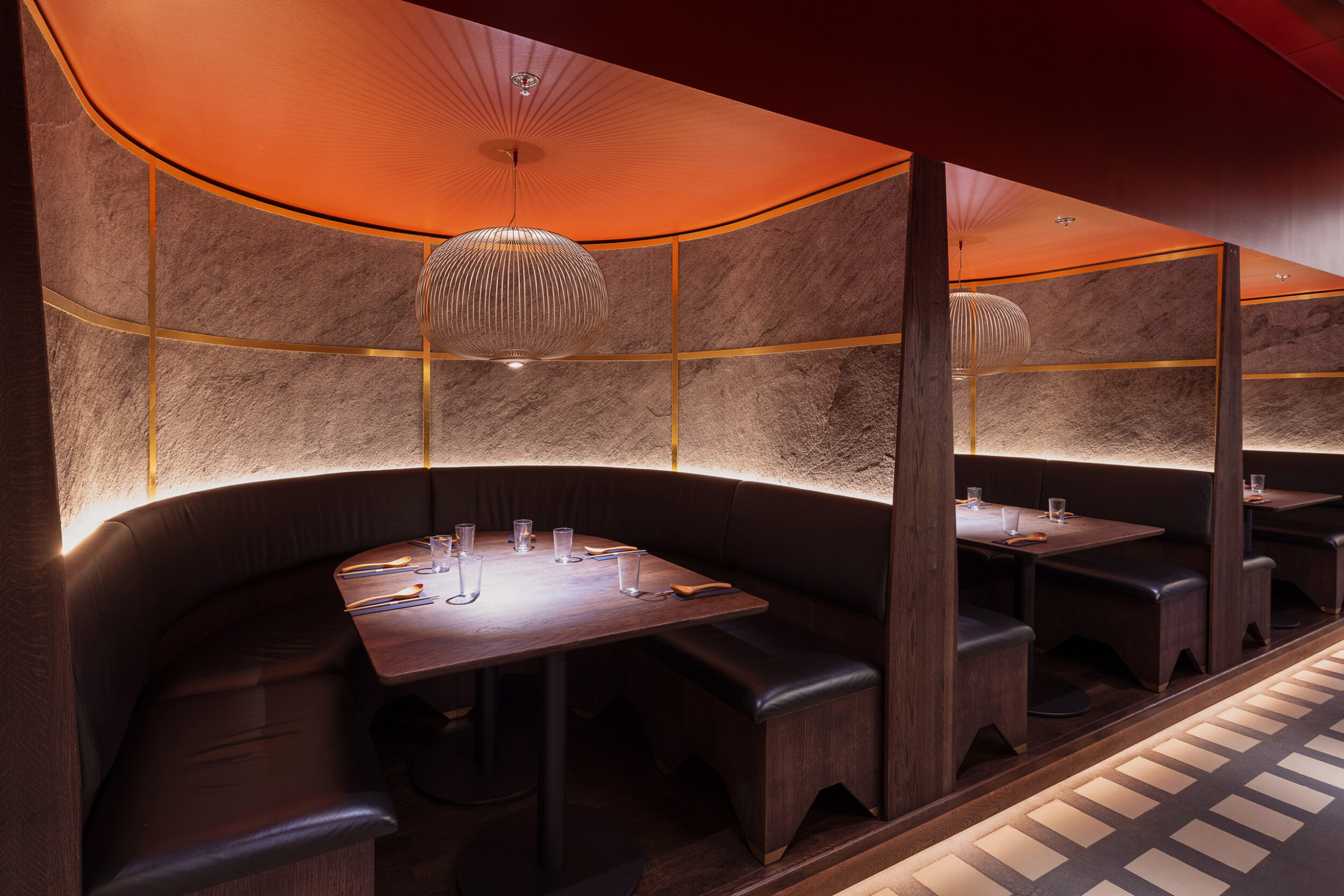 kreativ-teknik-roppongi-restaurang-belysning-ljus-ljud-bild-styrteknik-ljussättning-göteborg