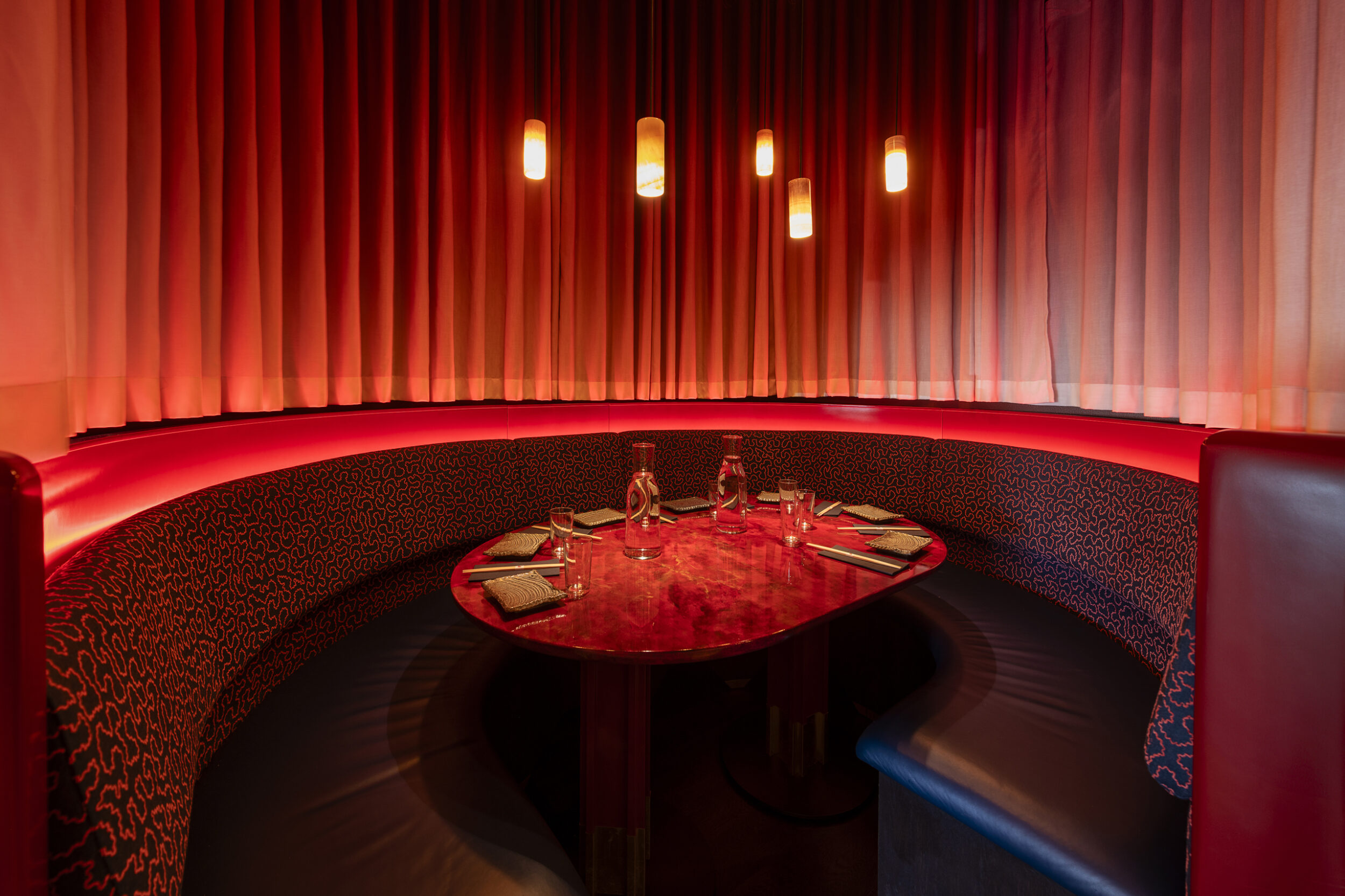 kreativ-teknik-roppongi-restaurang-belysning-ljus-ljud-bild-styrteknik-ljussättning-göteborg