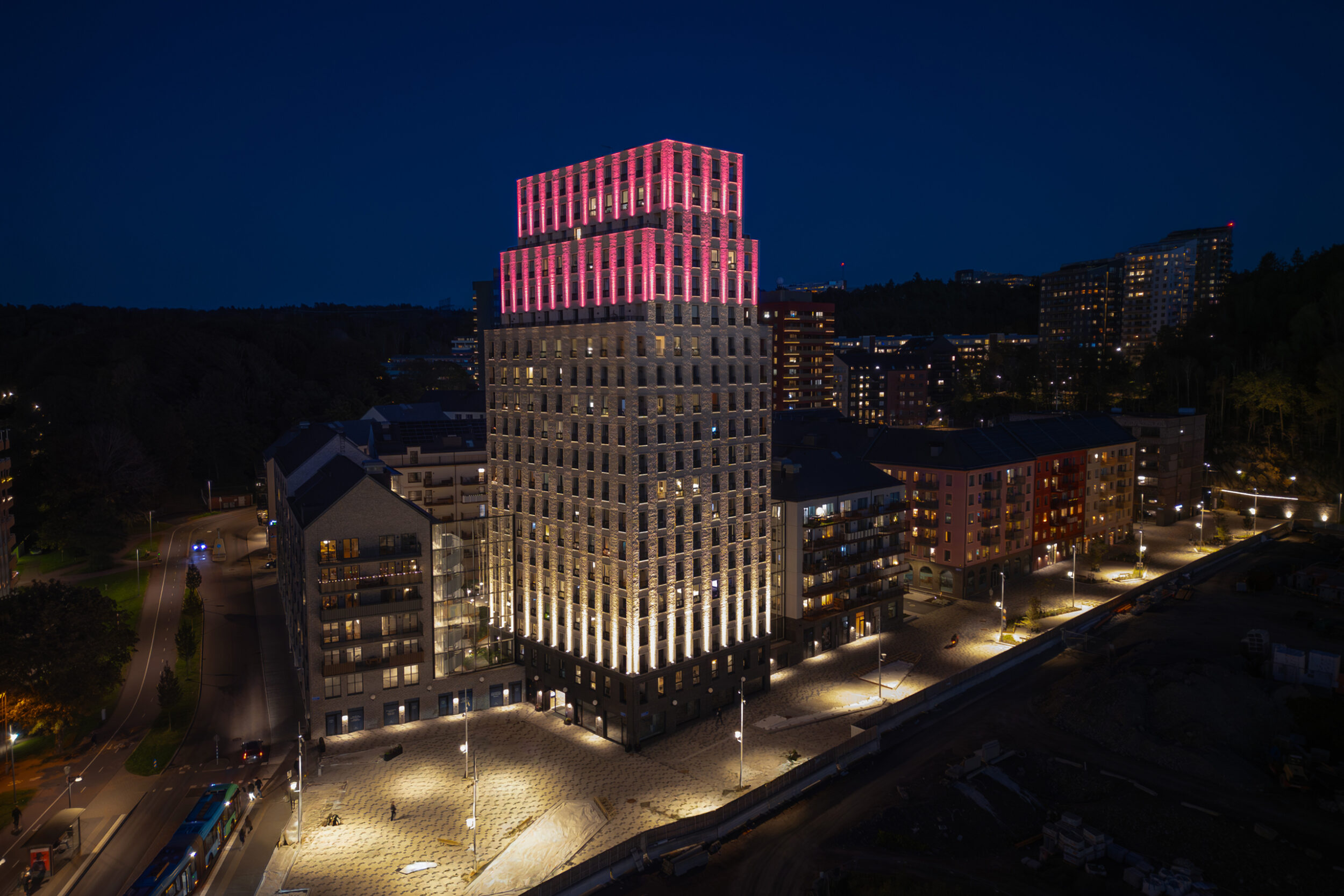 kreativ-teknik-kallebäck-fasad-belysning-ljus-wallenstam--styrteknik-ljussättning-göteborg-erco-martin