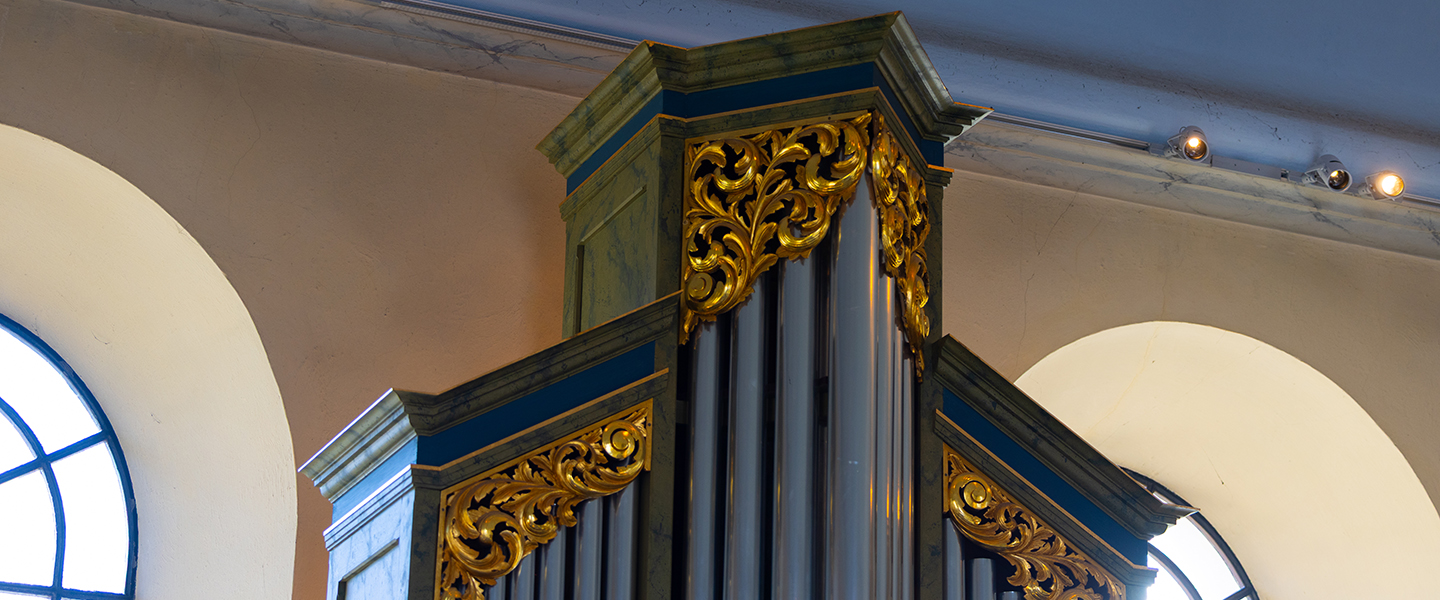 kreativ-teknik-östhammar-kyrka-ljusanläggning-belysning
